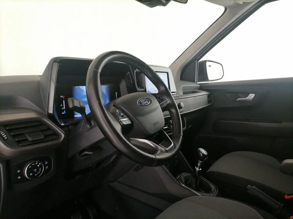 Ford Tourneo Courier usata a Roma (11)