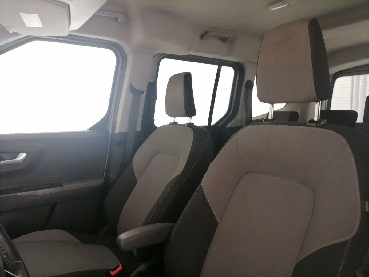 Ford Tourneo Courier usata a Roma (12)
