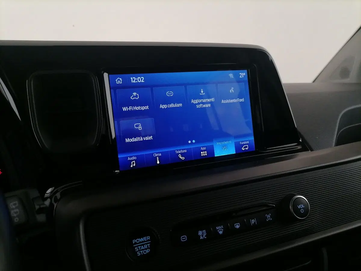 Ford Tourneo Courier usata a Roma (19)