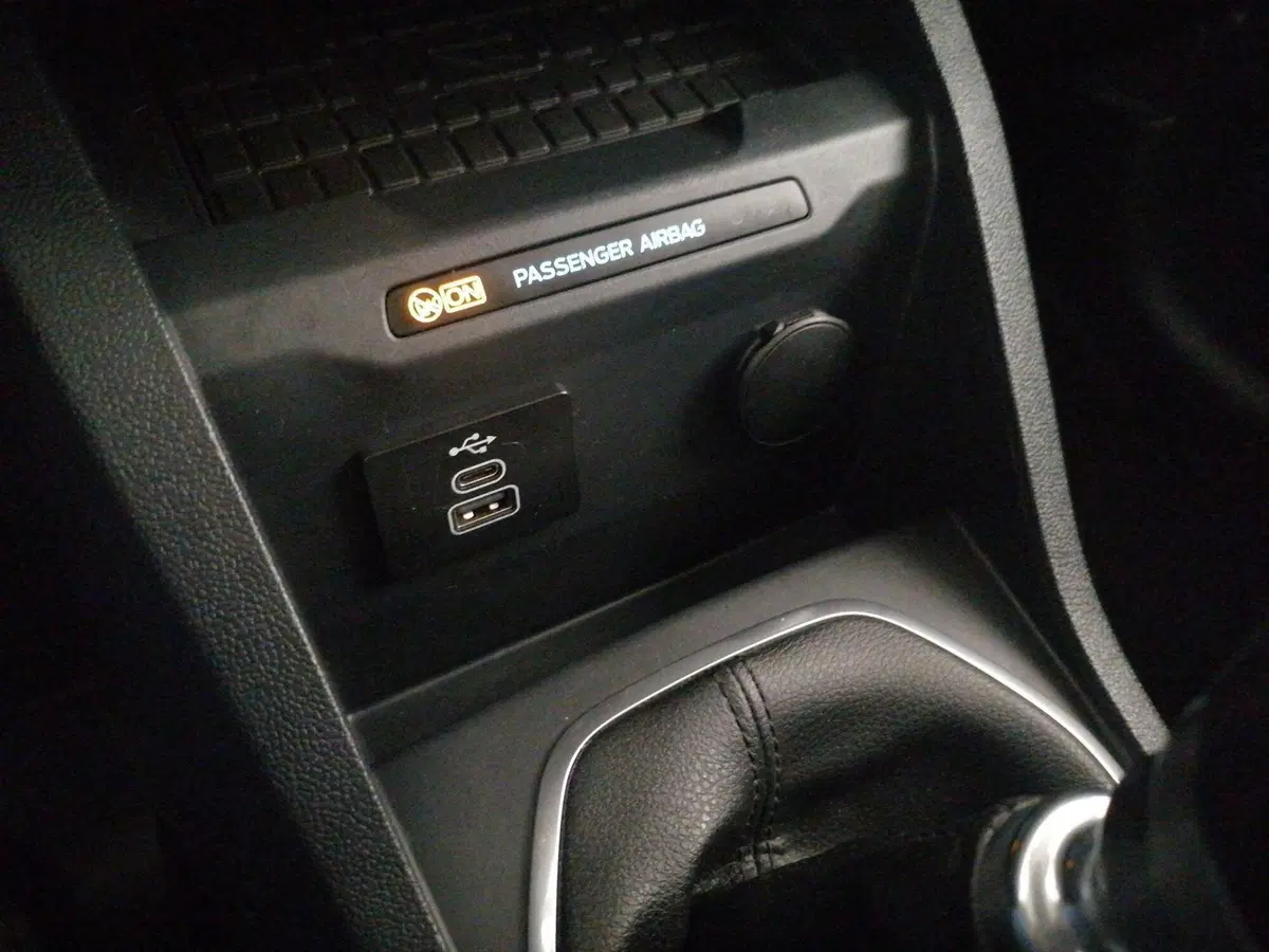Ford Tourneo Courier usata a Roma (20)