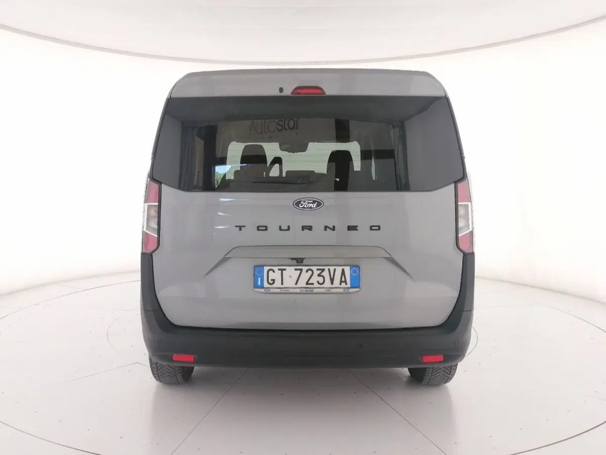 Ford Tourneo Courier usata a Roma (4)