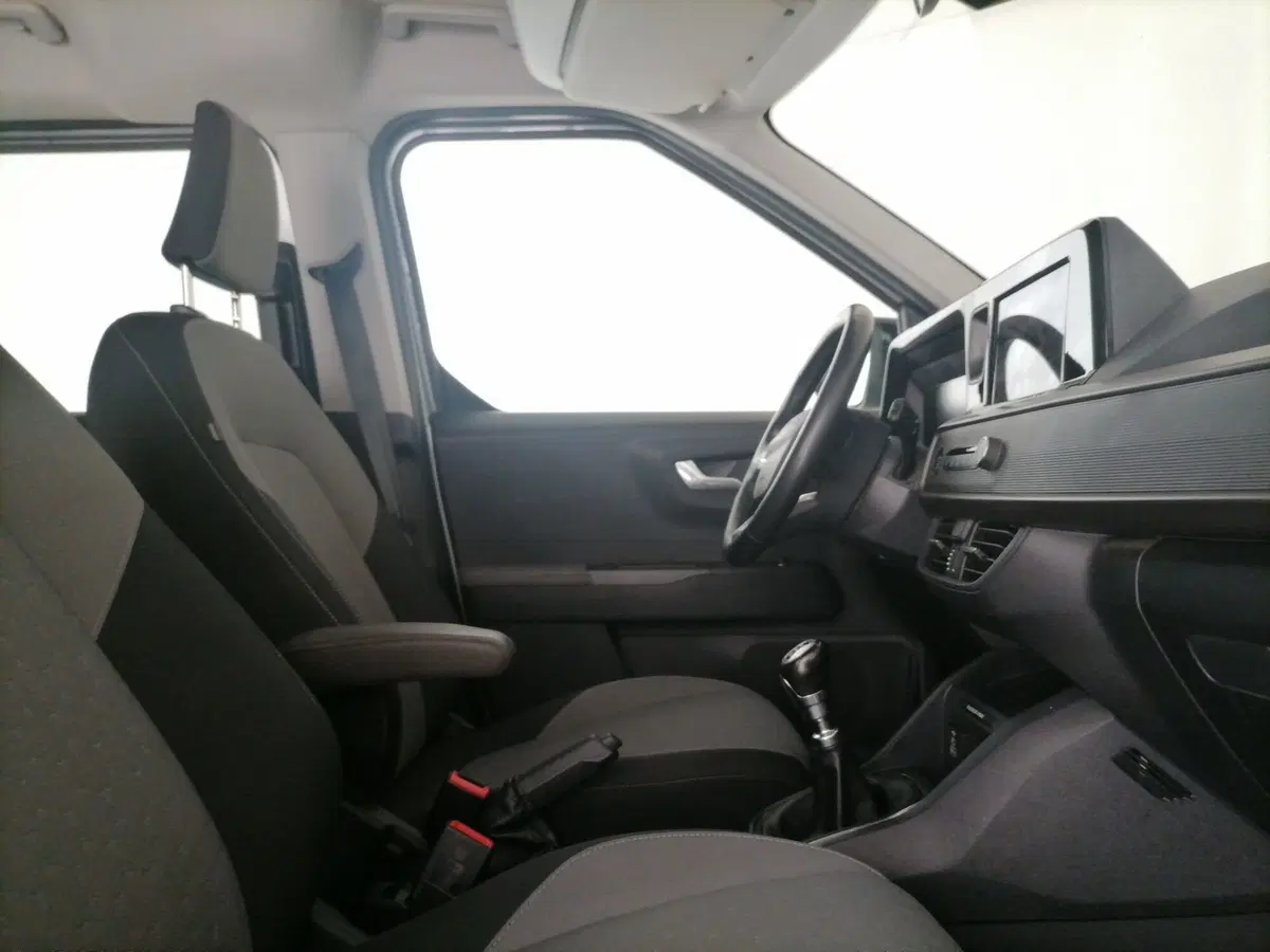 Ford Tourneo Courier usata a Roma (6)