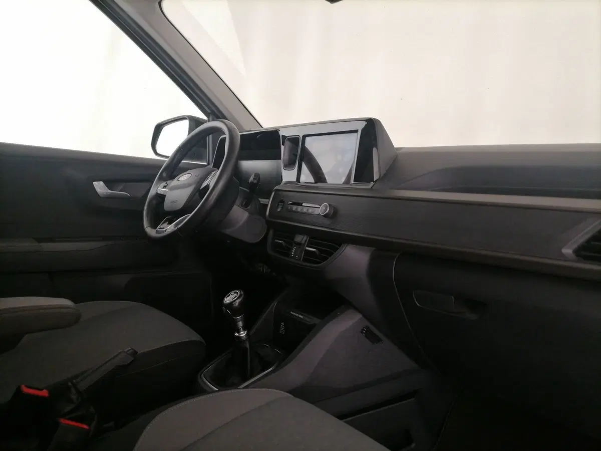 Ford Tourneo Courier usata a Roma (7)