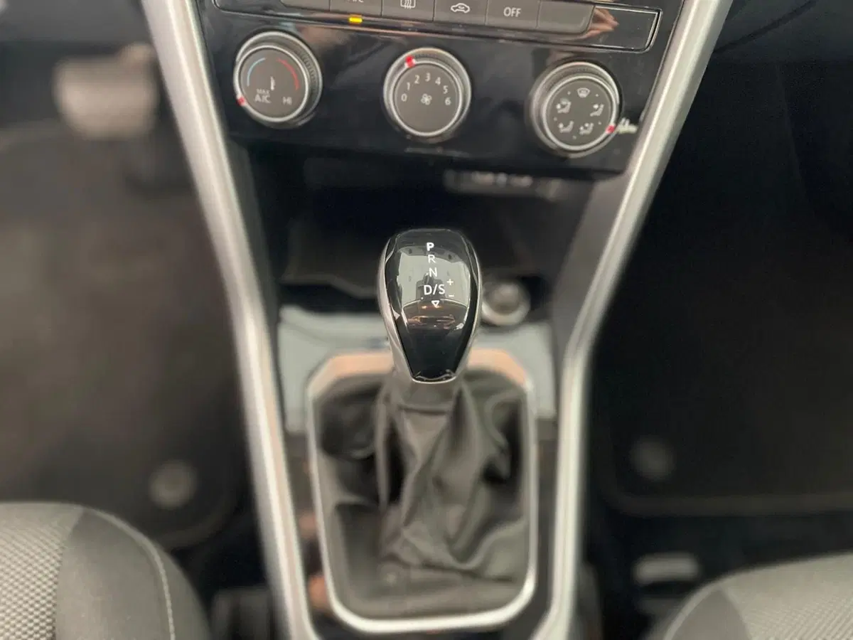 Volkswagen T-Roc usata a Napoli (16)