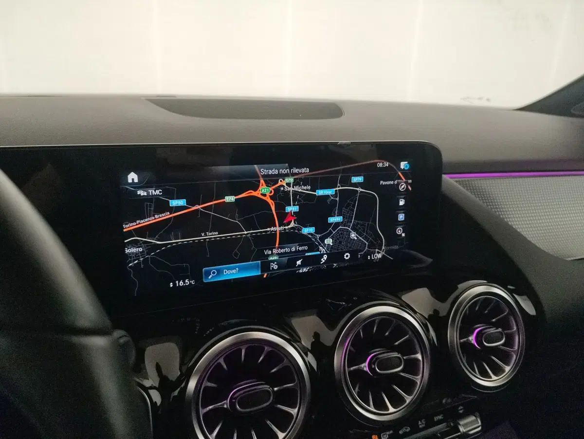 Mercedes-Benz GLA SUV usata a Alessandria (12)