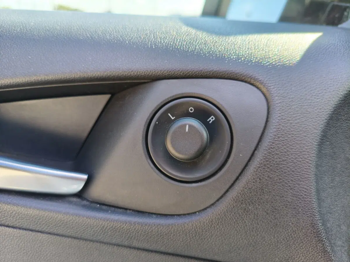 Opel Adam usata a Matera (14)