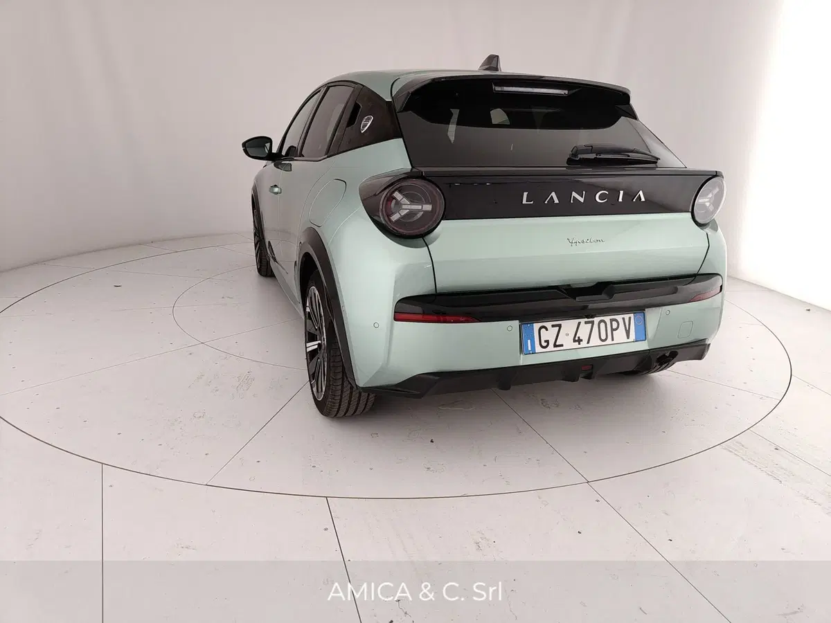 Lancia Ypsilon usata a Caserta (10)