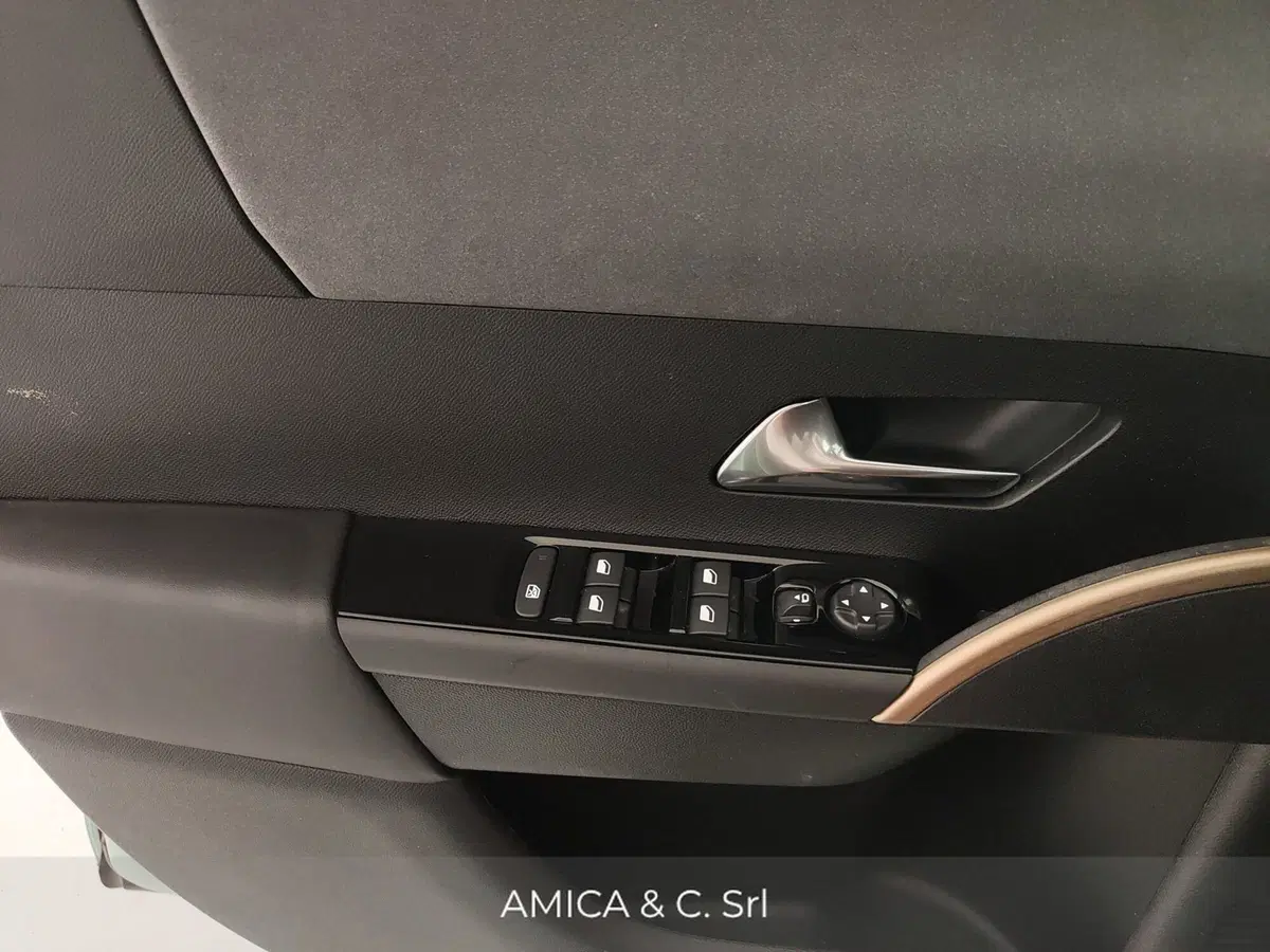 Lancia Ypsilon usata a Caserta (20)