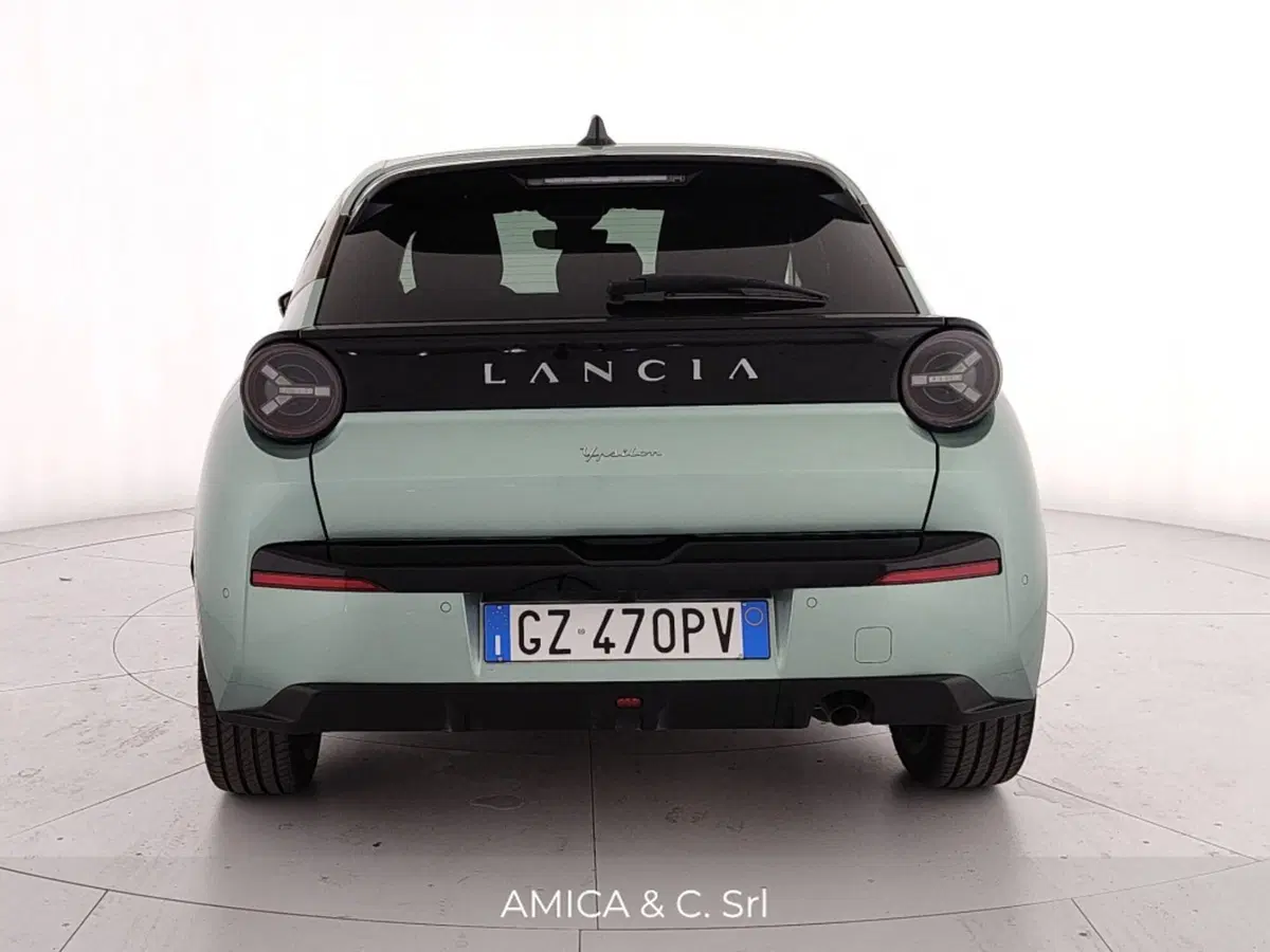 Lancia Ypsilon usata a Caserta (6)