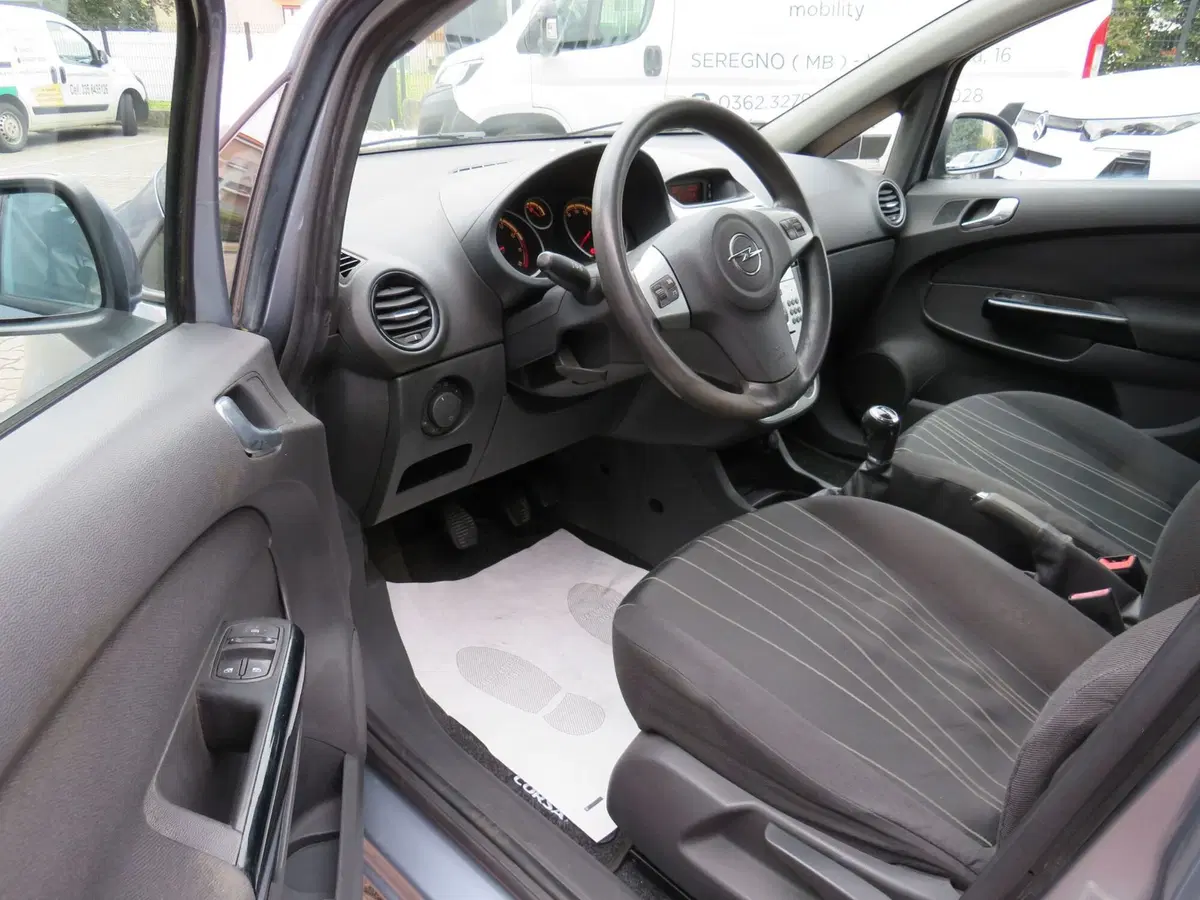 Opel Corsa usata a Monza e Brianza (6)