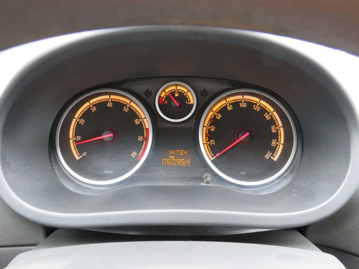 Opel Corsa usata a Monza e Brianza (9)