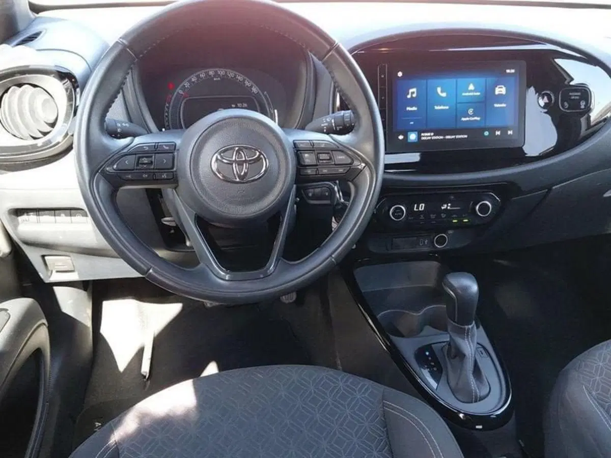 Toyota Aygo X usata a Cagliari (8)