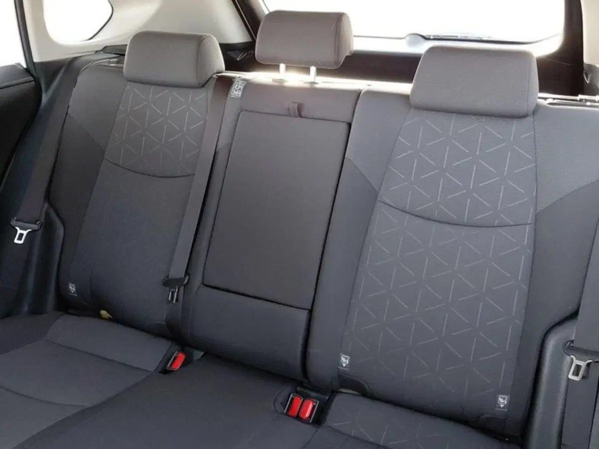Toyota Rav4 usata a Cagliari (11)