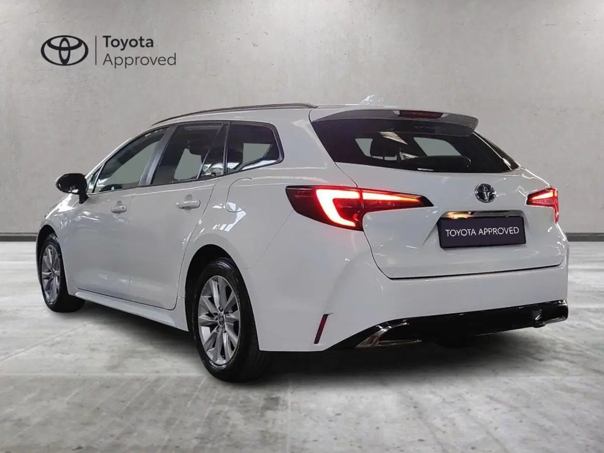 Toyota Corolla Touring Sports usata a Milano (5)