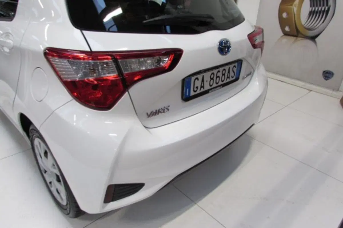 Toyota Yaris usata a Milano (16)