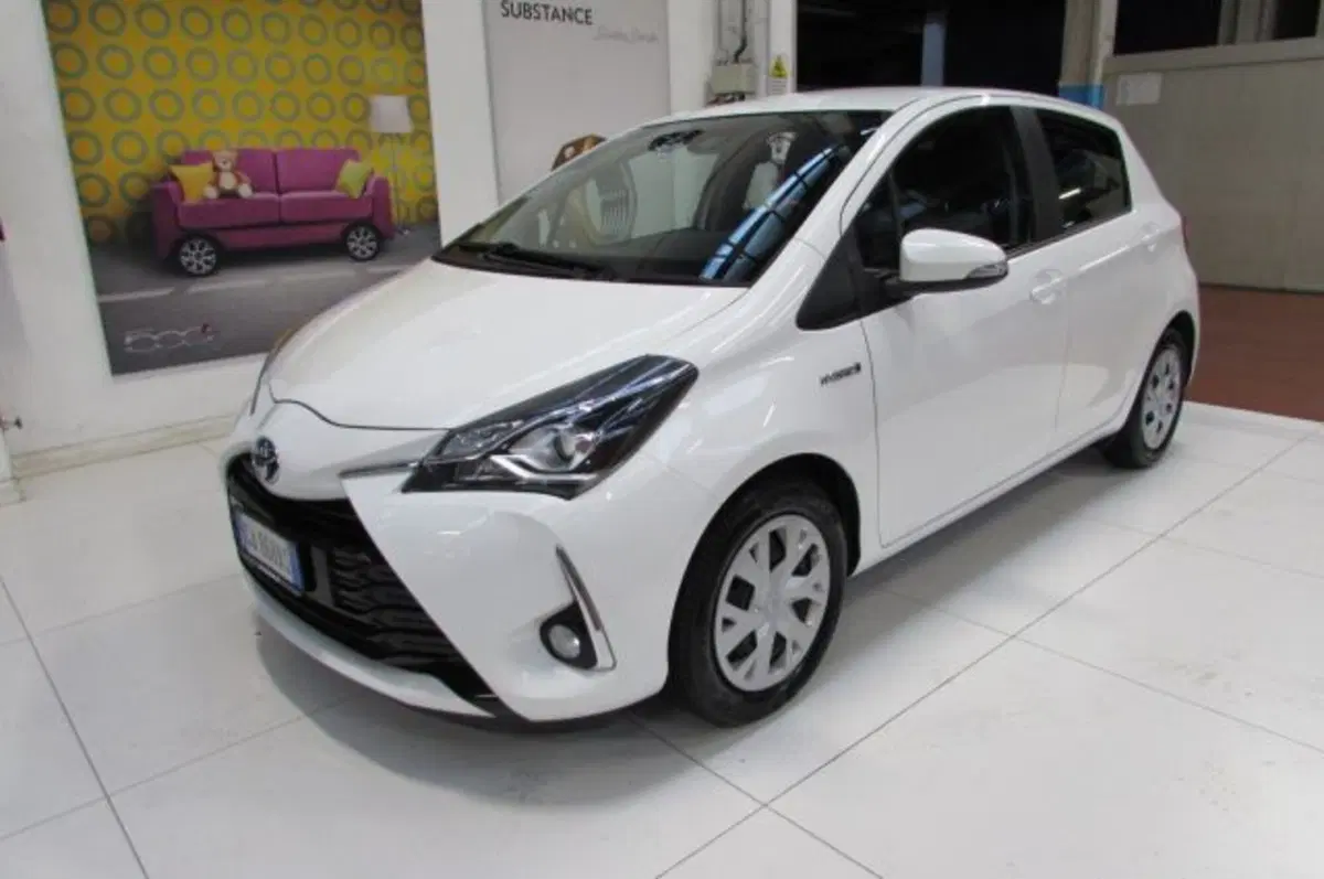 Toyota Yaris usata a Milano (2)