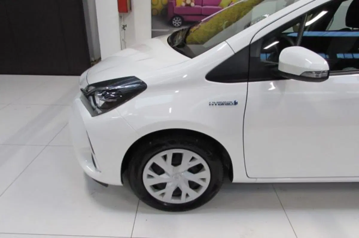 Toyota Yaris usata a Milano (6)