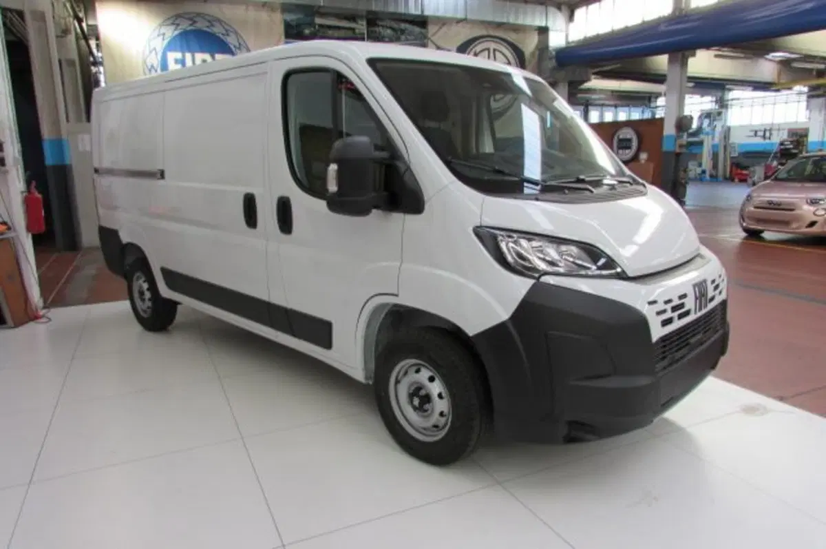 Fiat Ducato Furgone nuova a Milano (3)
