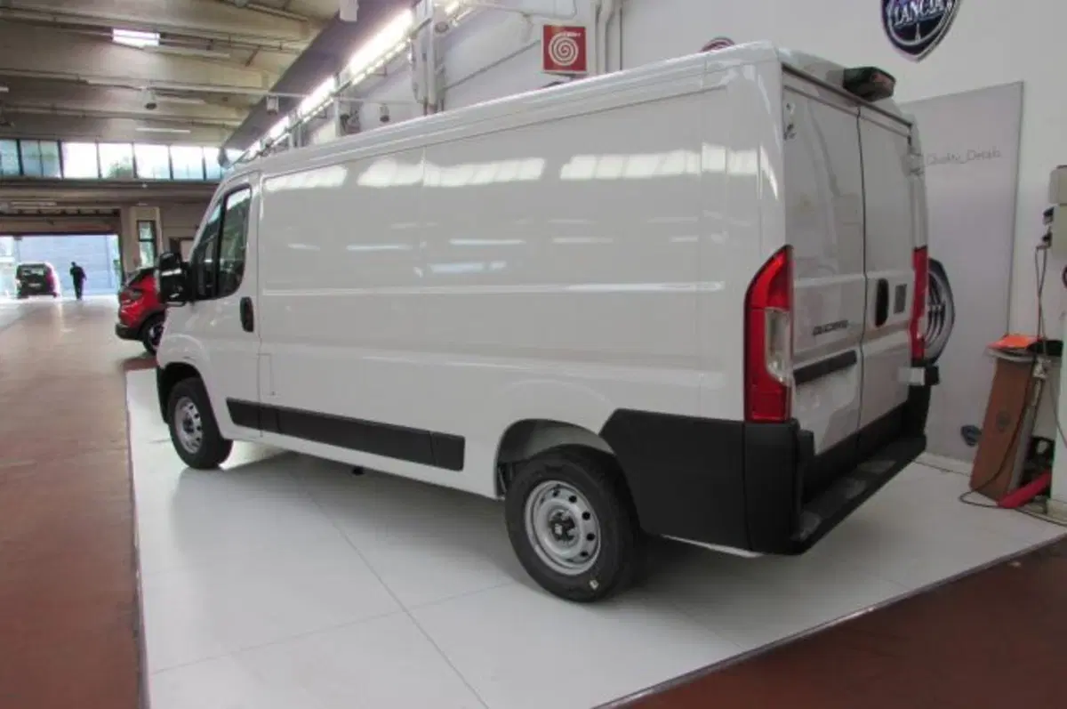 Fiat Ducato Furgone nuova a Milano (4)