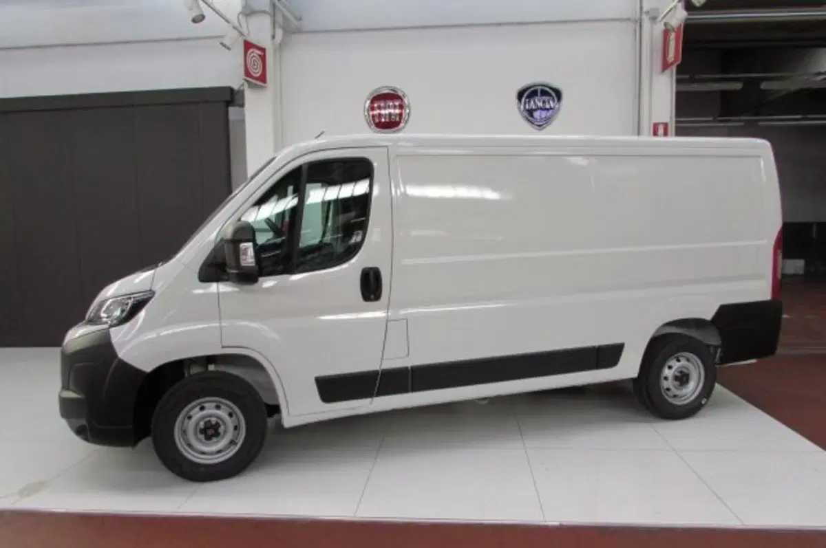 Fiat Ducato Furgone nuova a Milano (5)