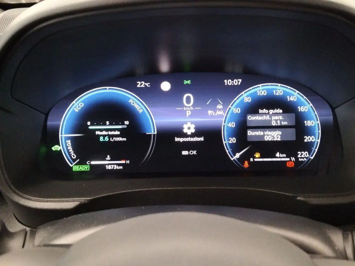 Toyota Yaris Cross usata a Frosinone (8)
