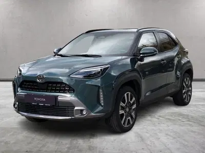 Toyota Yaris Cross Lounge awd-i 130cv e-cvt del 2025 usata a Frosinone