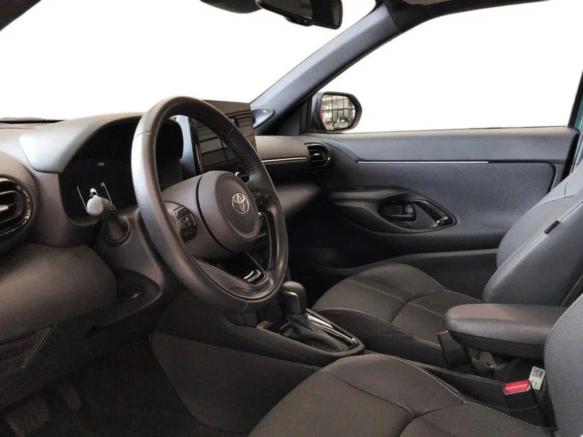 Toyota Yaris Cross usata a Frosinone (6)