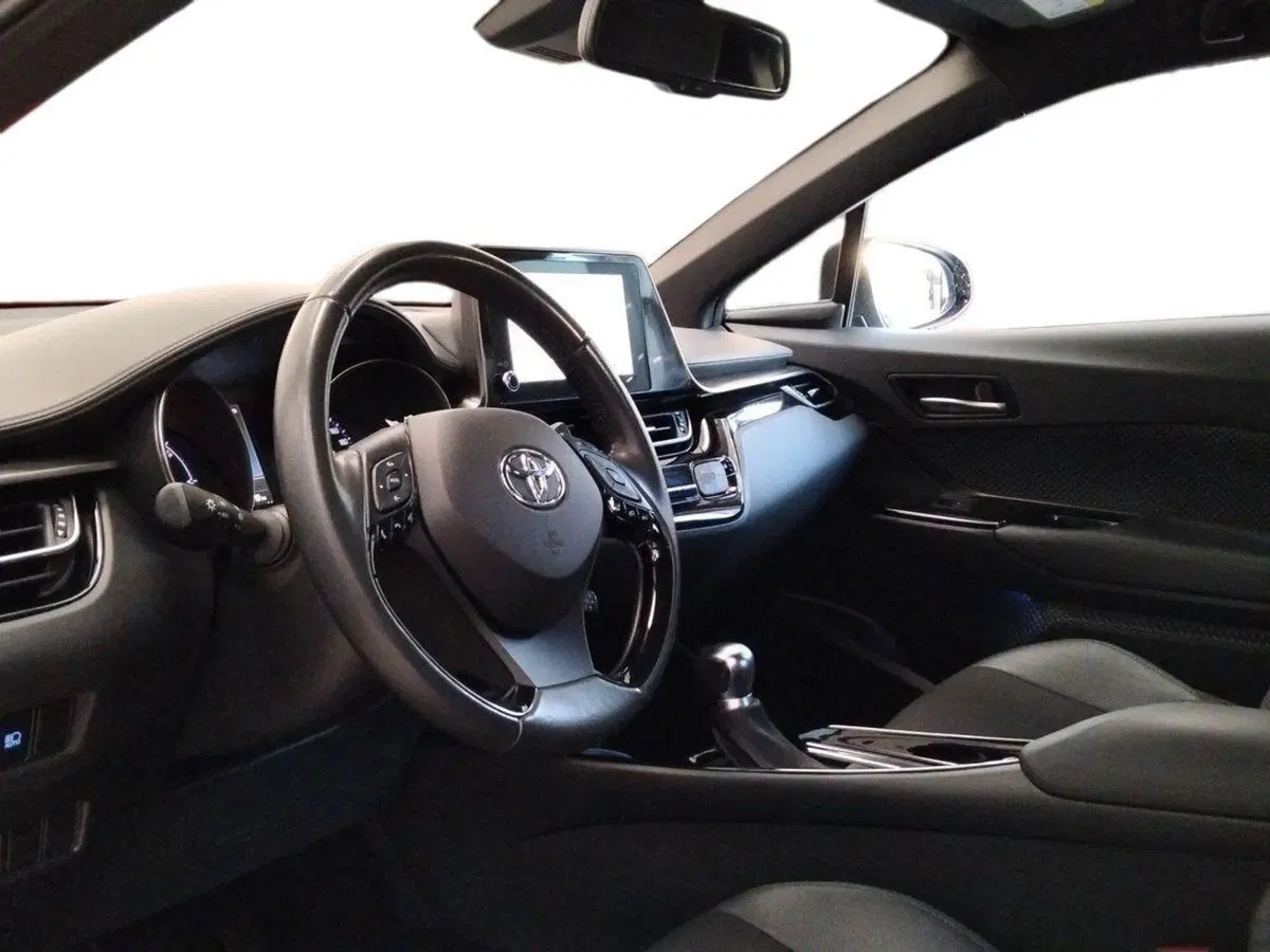 Toyota Toyota C-HR usata a Frosinone (7)