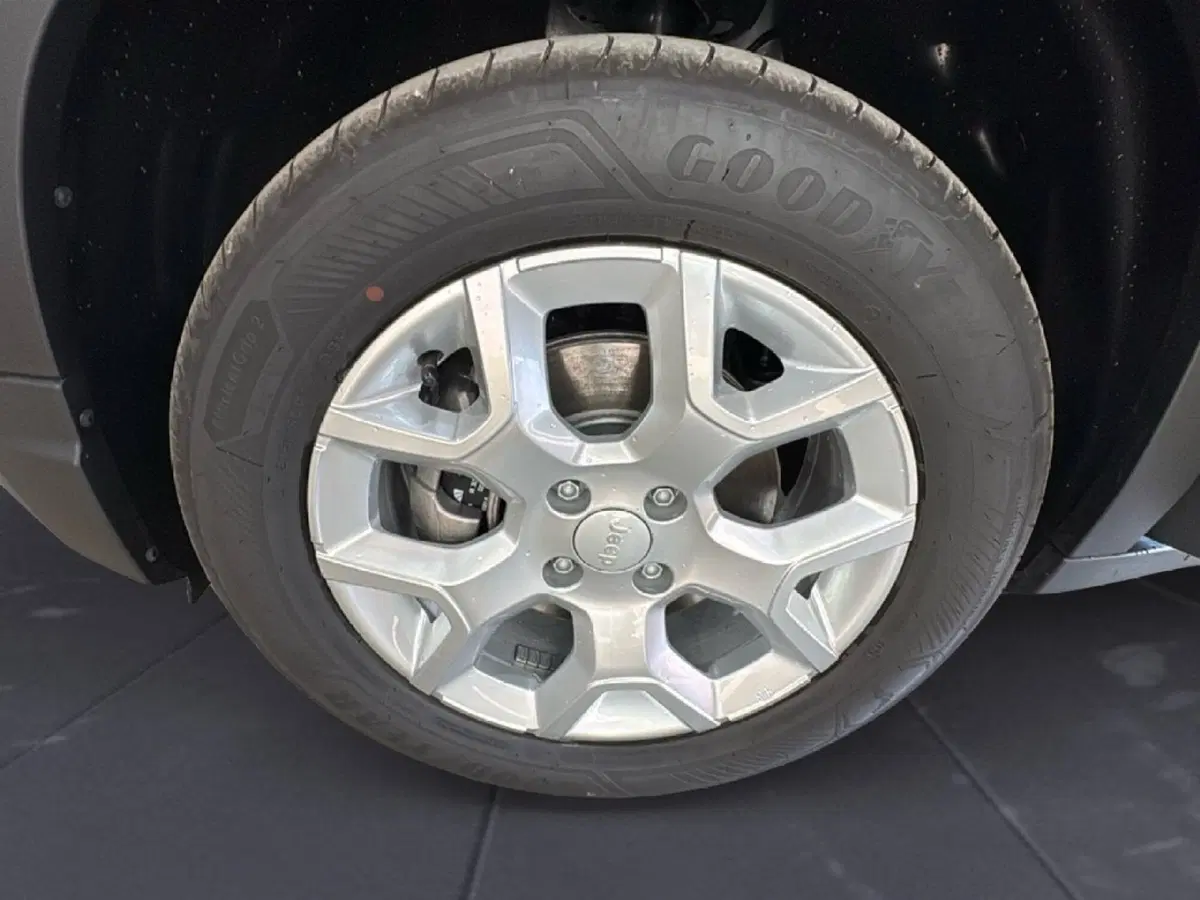 Jeep Avenger nuova a Agrigento (15)