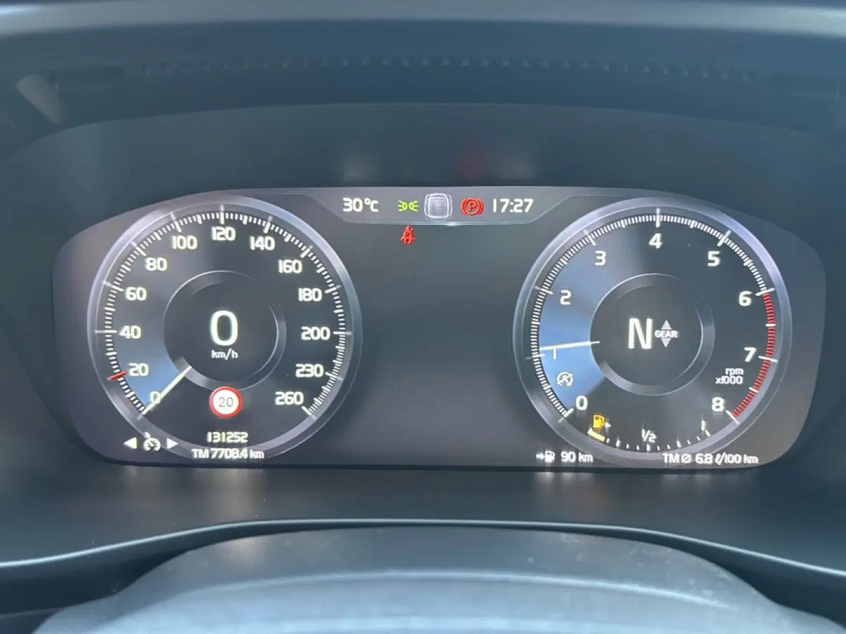 Volvo XC40 usata a Bologna (10)