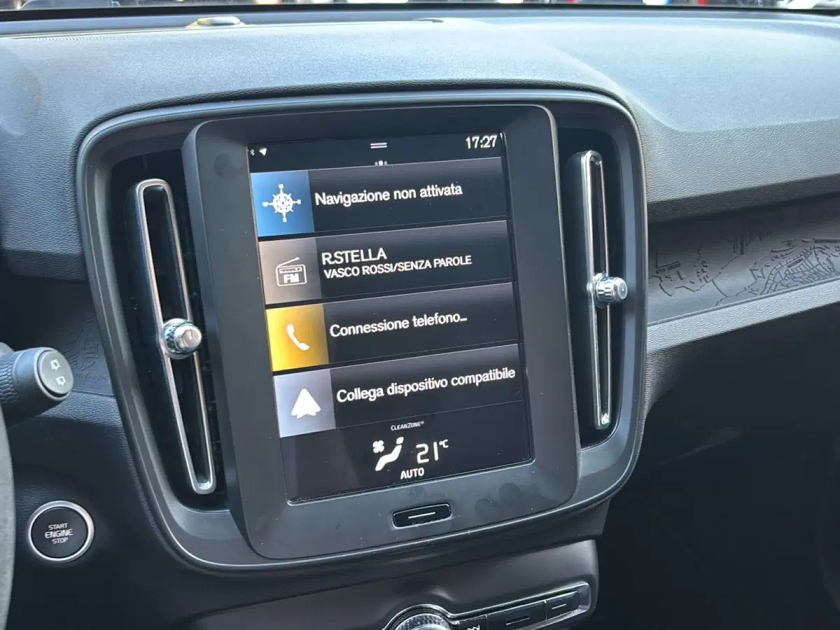 Volvo XC40 usata a Bologna (11)