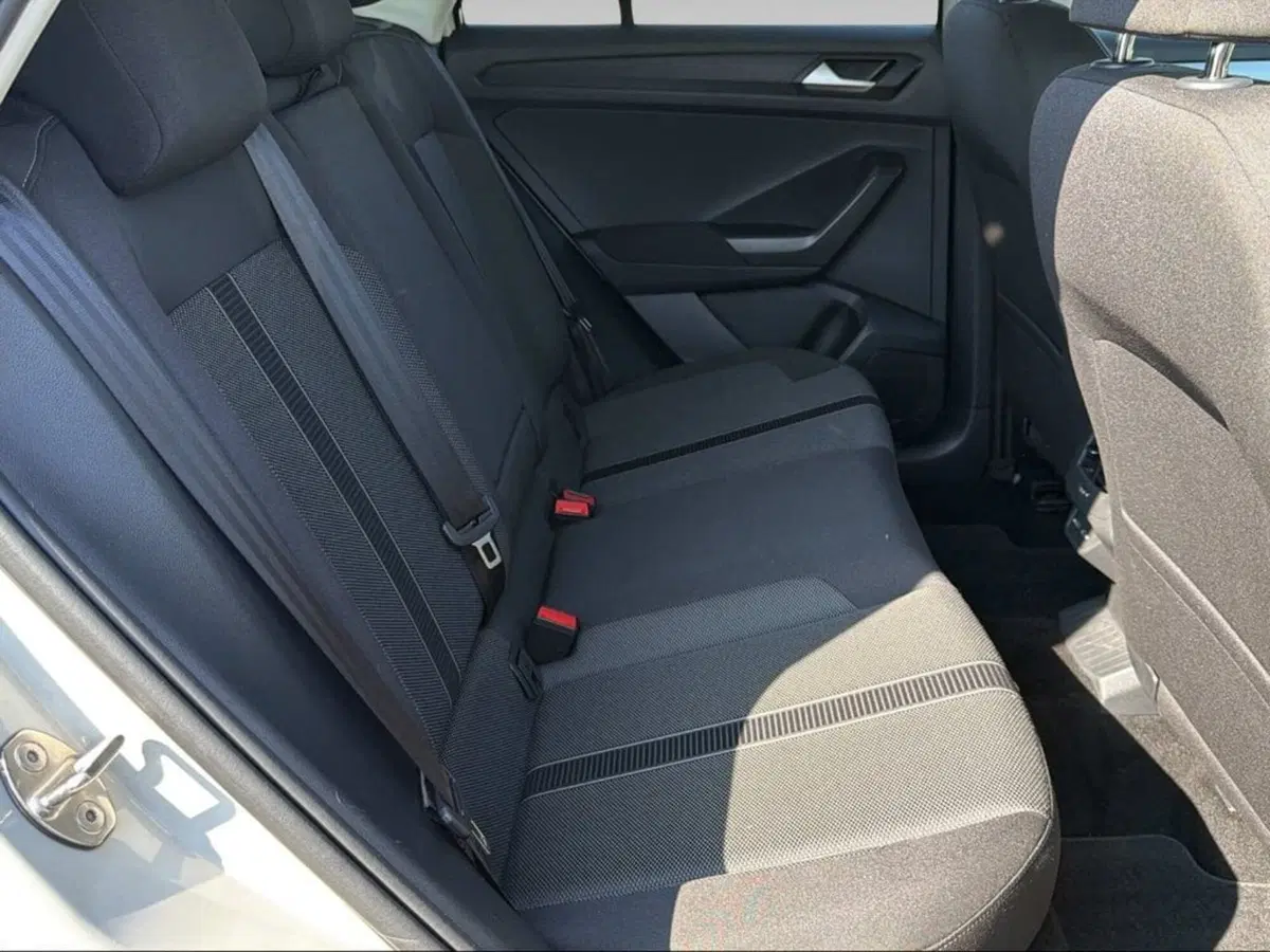 Volkswagen T-Roc usata a Livorno (11)