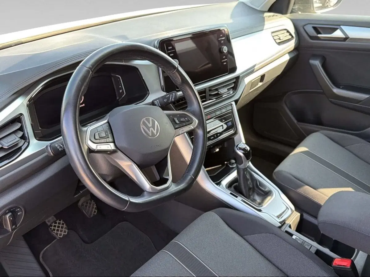 Volkswagen T-Roc usata a Livorno (13)