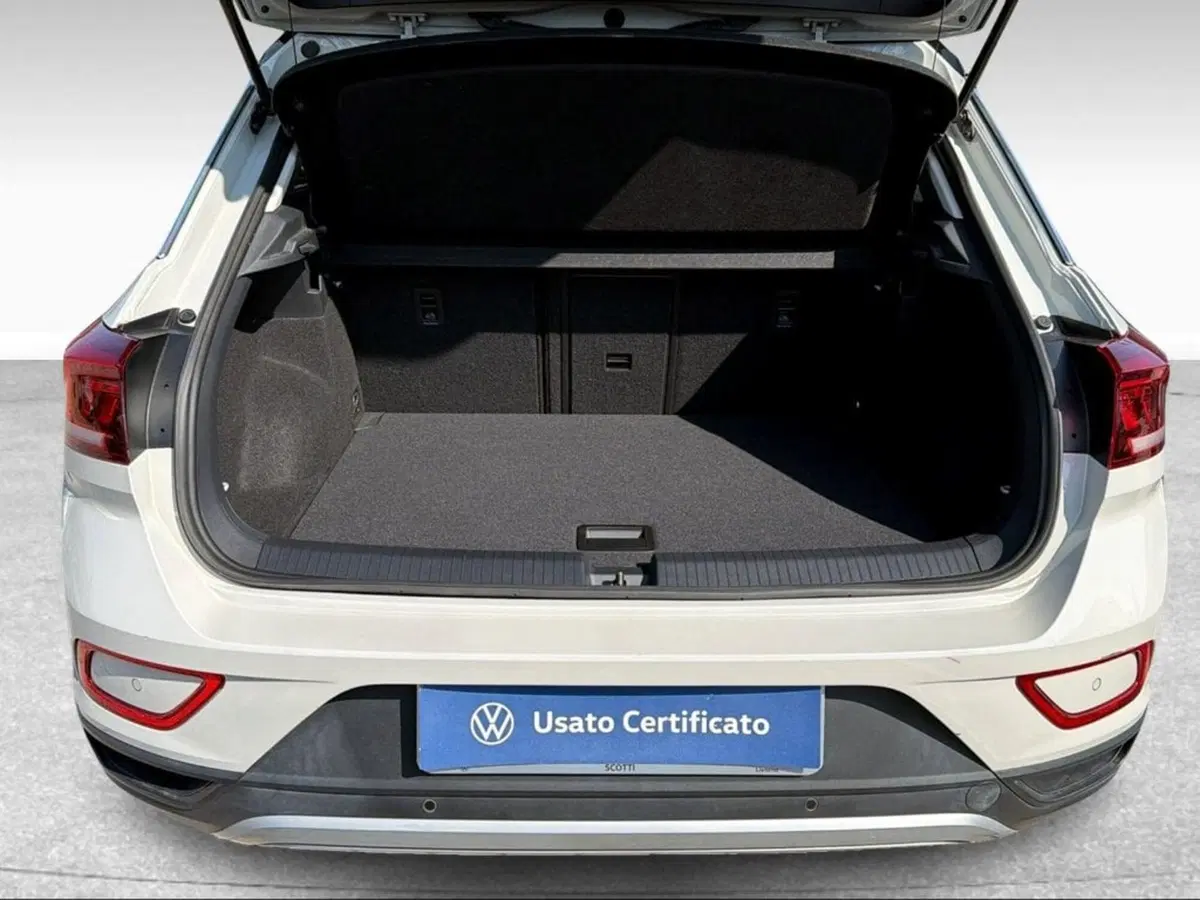 Volkswagen T-Roc usata a Livorno (6)