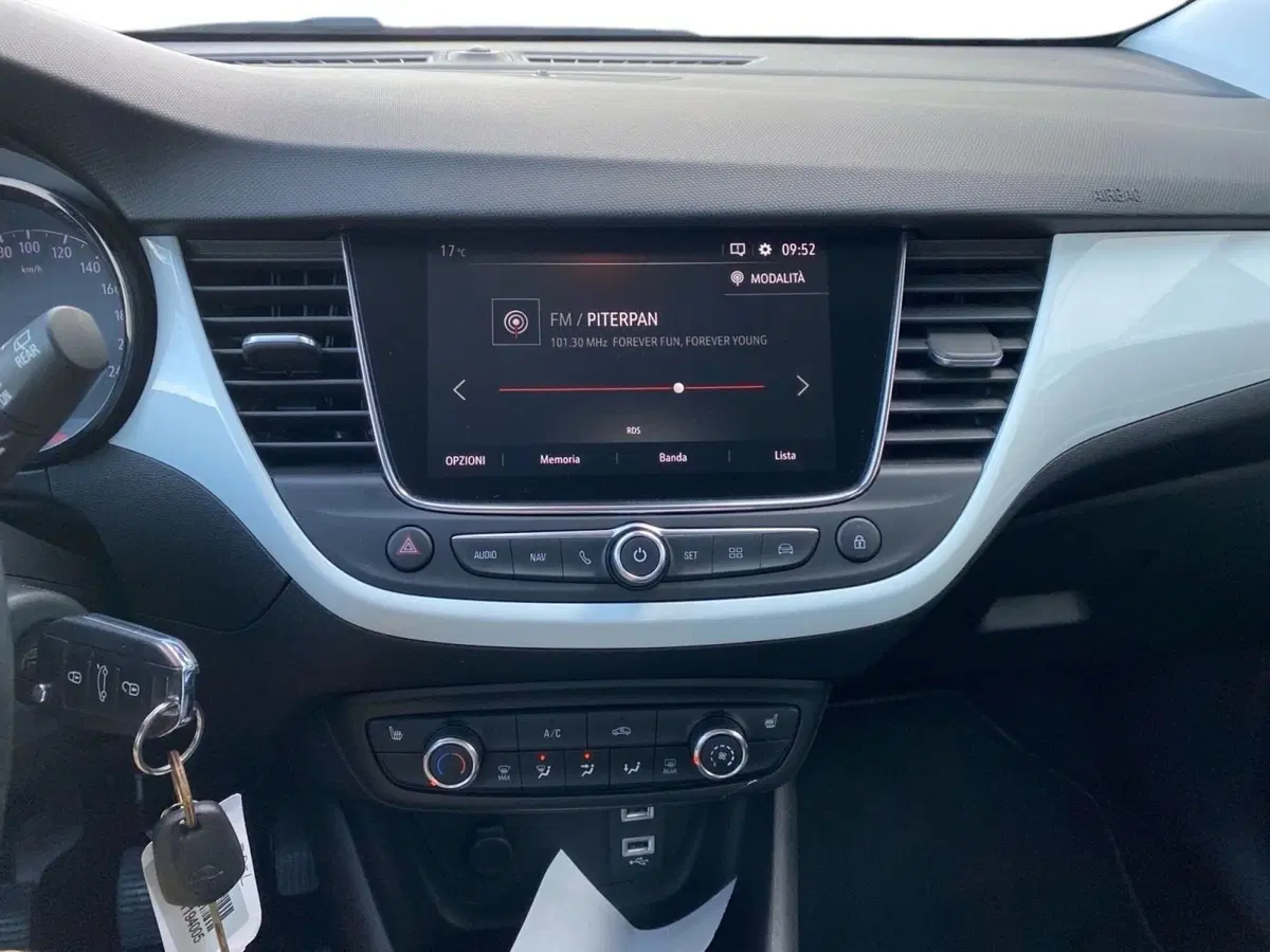 Opel Crossland X usata a Bologna (14)