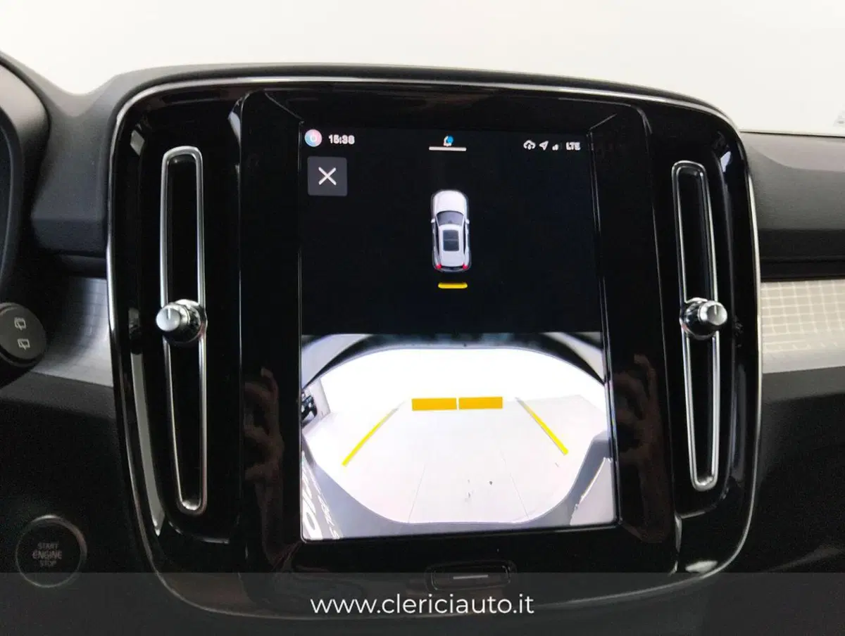 Volvo XC40 usata a Como (16)