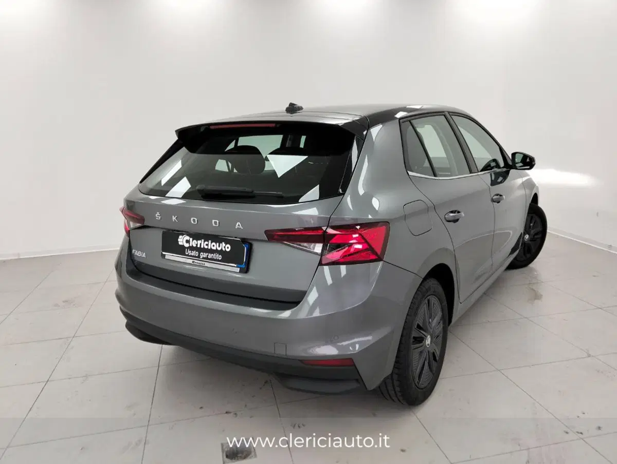Skoda Fabia usata a Como (2)