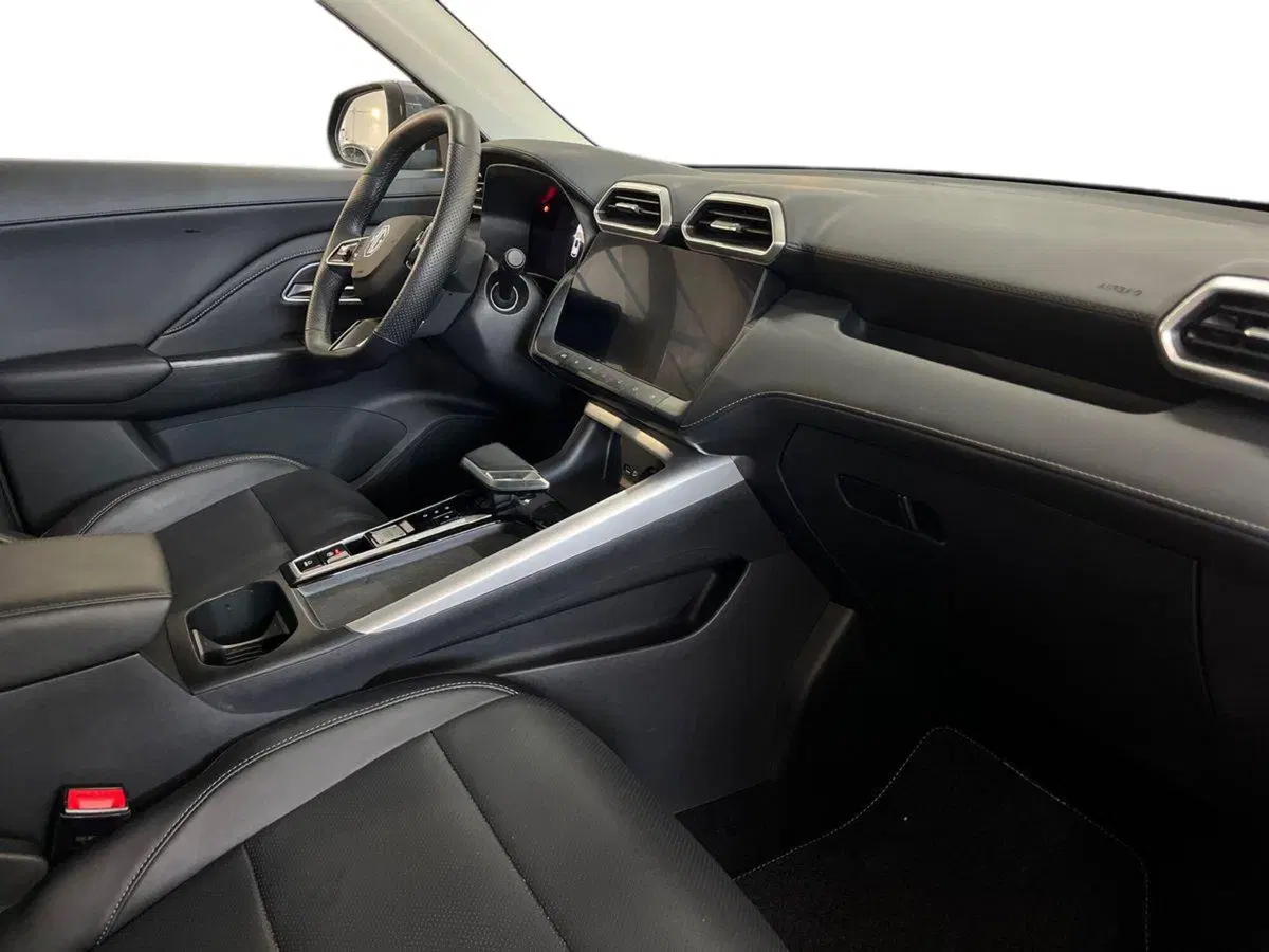 Mg ZS EV usata a Bari (9)