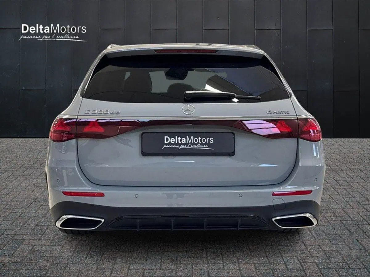 Mercedes-Benz Classe E Station Wagon nuova a Rimini (4)