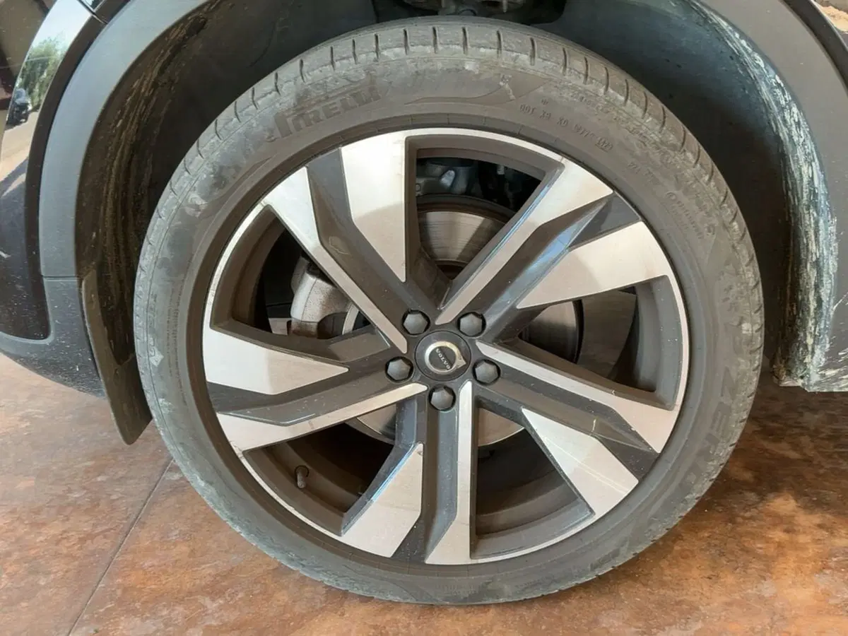 Volvo XC40 usata a Como (16)