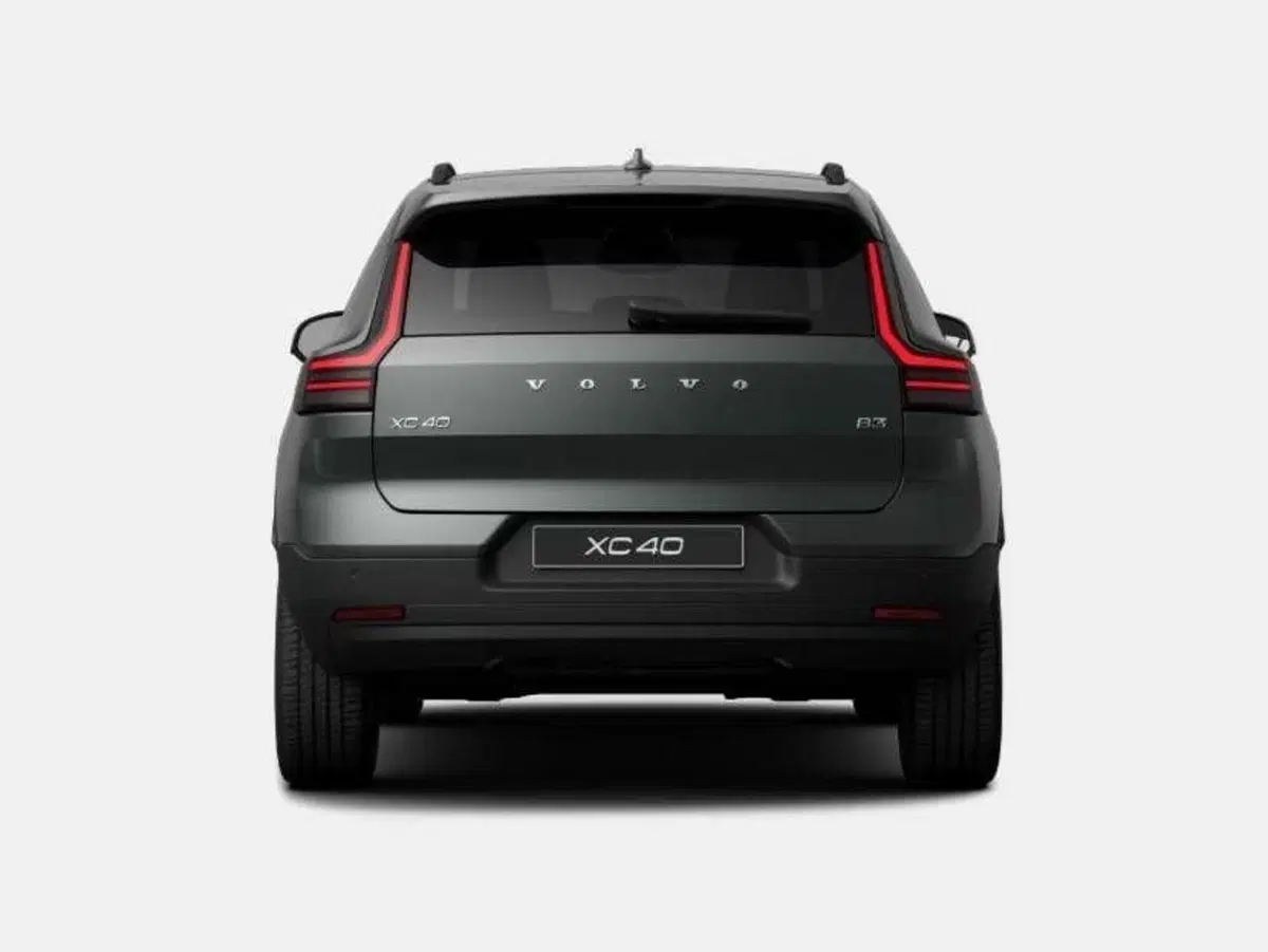 Volvo XC40 nuova a Como (4)