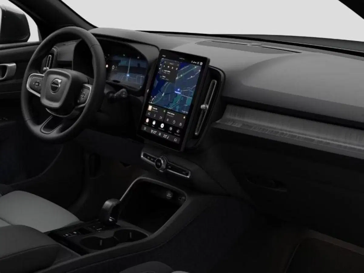 Volvo XC40 nuova a Como (7)