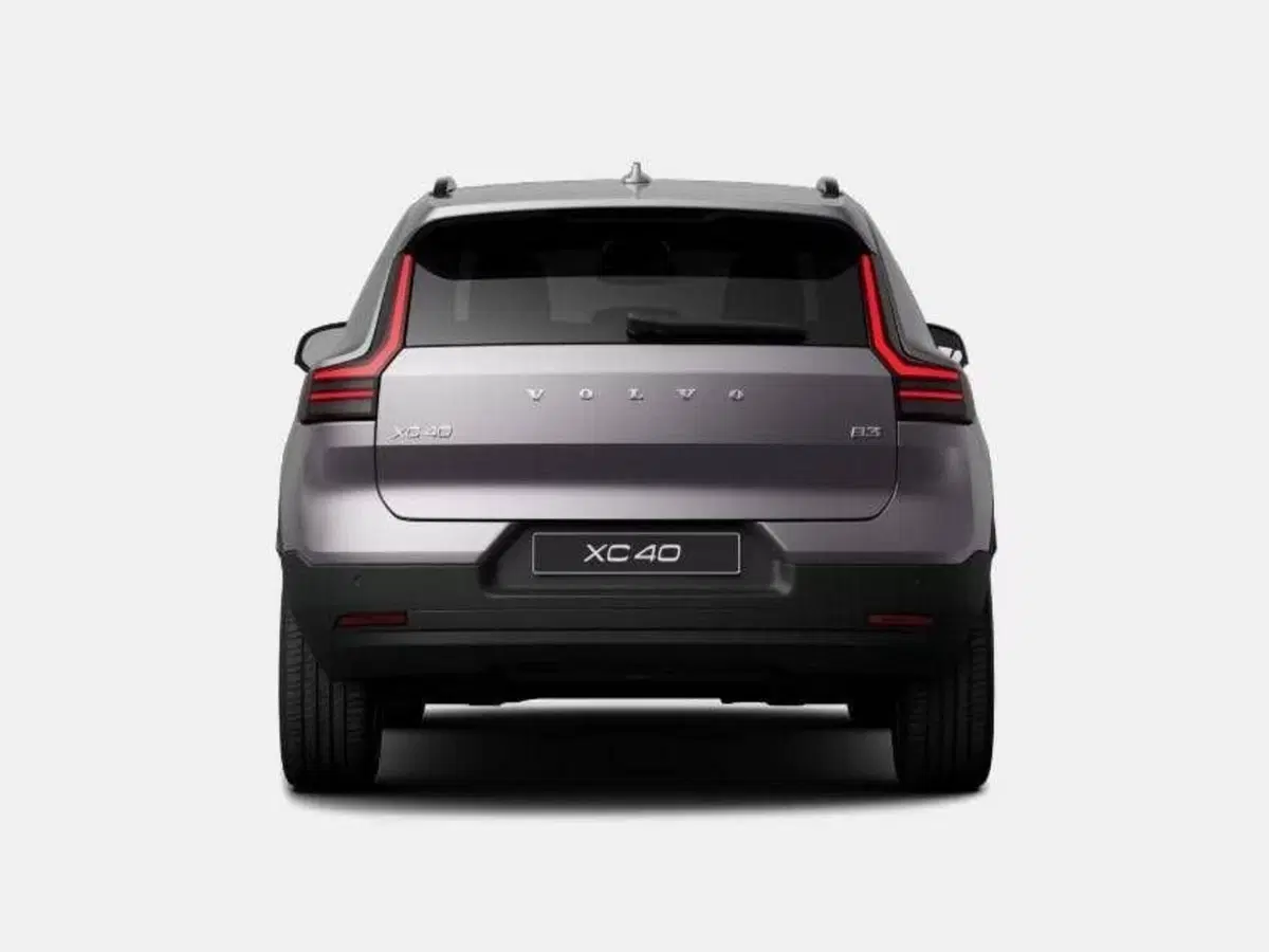 Volvo XC40 nuova a Como (5)