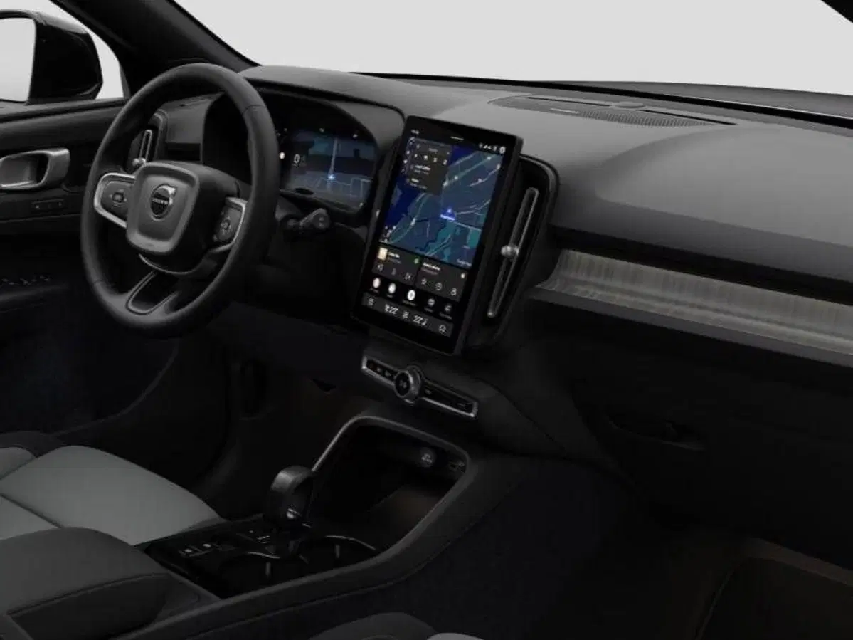 Volvo XC40 nuova a Como (8)