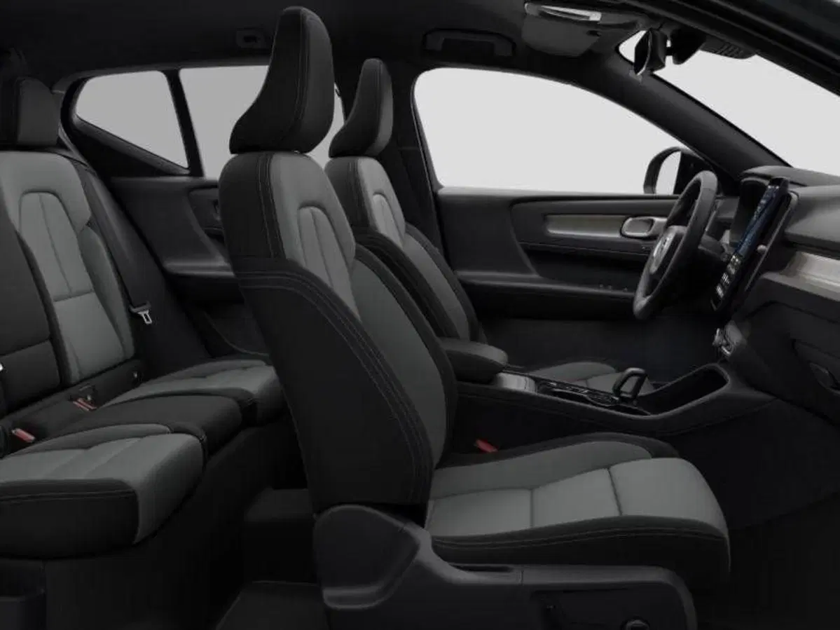 Volvo XC40 nuova a Como (2)