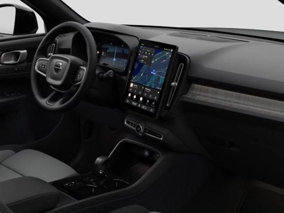 Volvo XC40 nuova a Como (3)