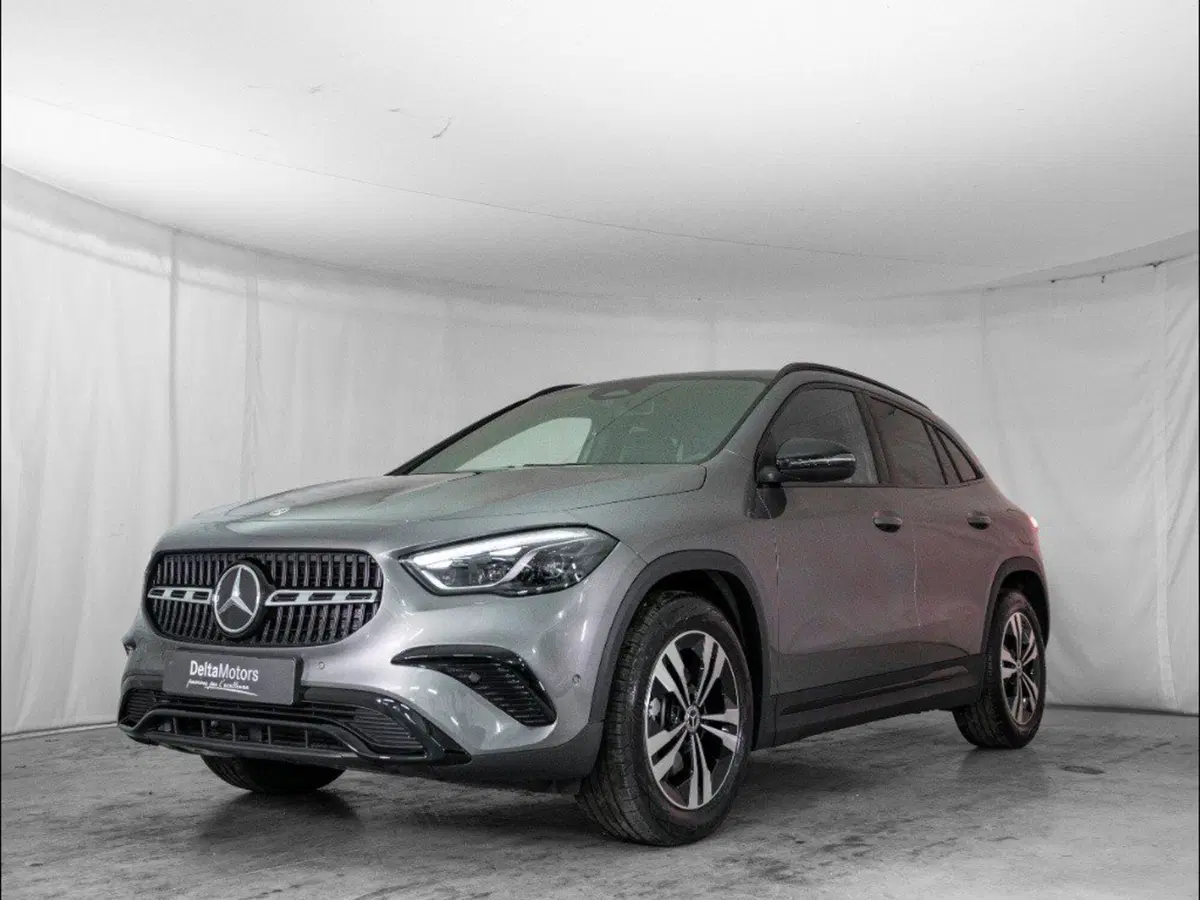 Mercedes-Benz GLA SUV nuova a Macerata