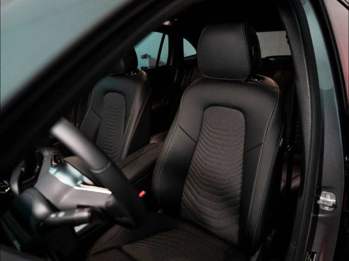 Mercedes-Benz GLA SUV nuova a Macerata (11)