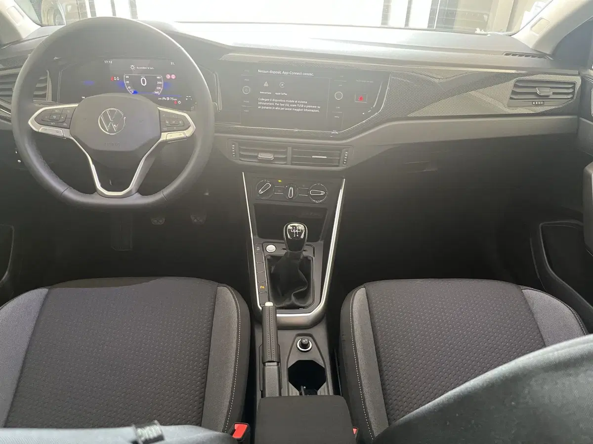 Volkswagen Taigo nuova a Benevento (15)