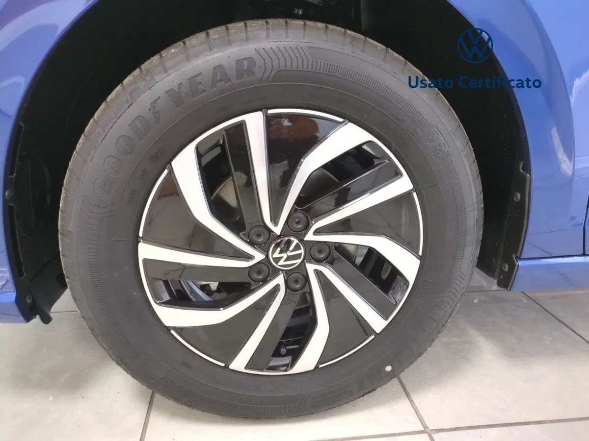 Volkswagen Polo nuova a Benevento (9)